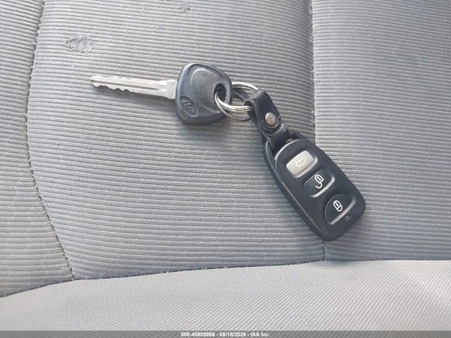 2017 HYUNDAI ELANTRA SE 11