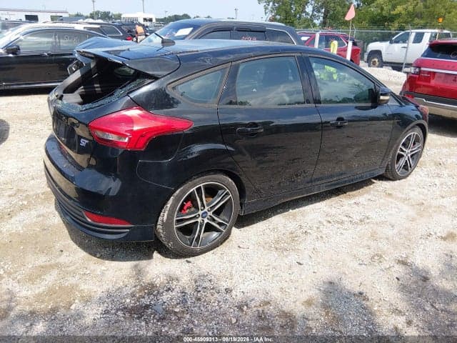 2017 FORD FOCUS ST 4