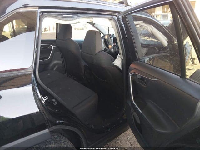 2021 TOYOTA RAV4 LE 8