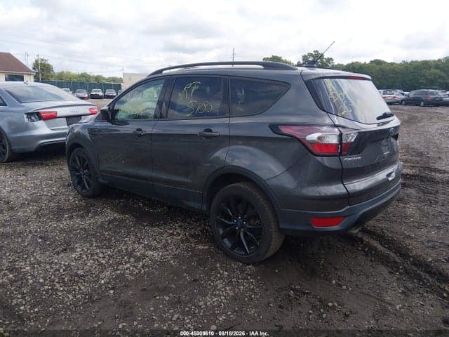 2018 FORD ESCAPE SE 1
