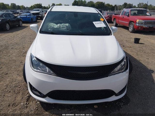 2020 CHRYSLER PACIFICA TOURING 12