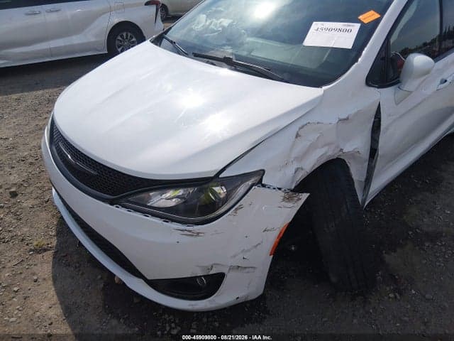 2020 CHRYSLER PACIFICA TOURING 6
