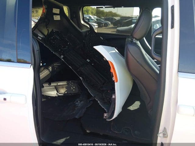 2026 CHRYSLER PACIFICA SELECT 8