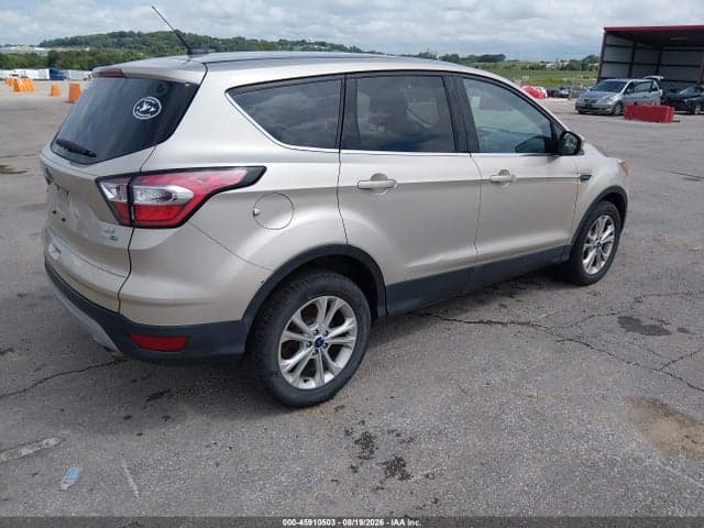 2017 FORD ESCAPE SE 4