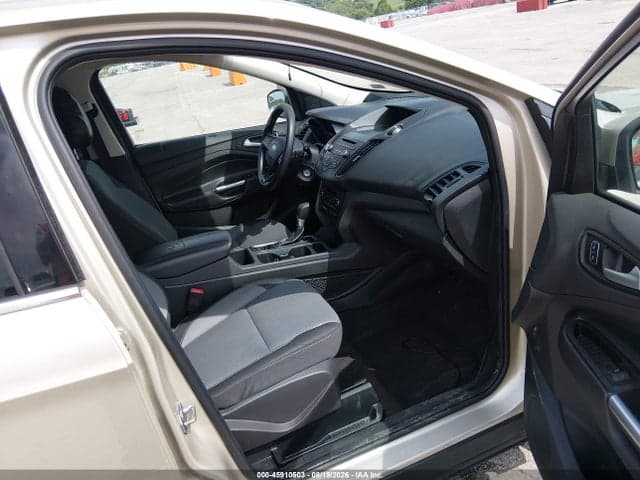 2017 FORD ESCAPE SE 5