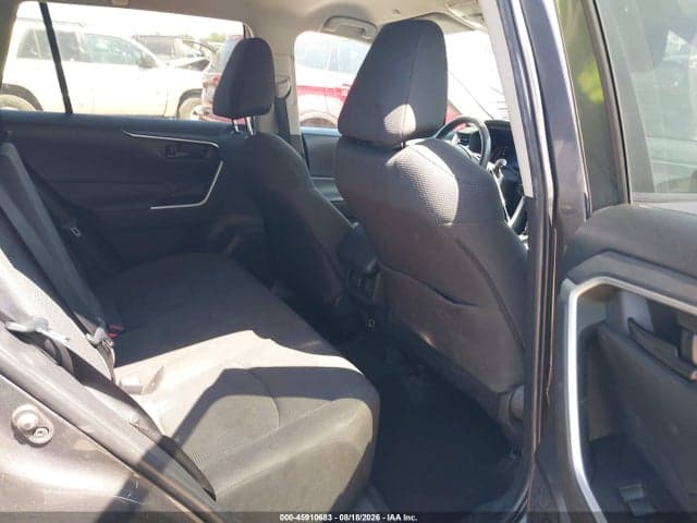 2023 TOYOTA RAV4 LE 8