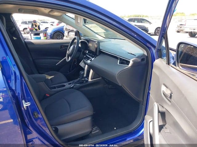 2023 TOYOTA COROLLA CROSS LE 5