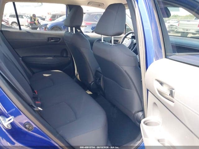 2023 TOYOTA COROLLA CROSS LE 8