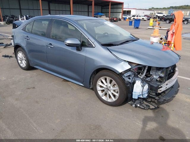 2020 TOYOTA COROLLA XLE 1