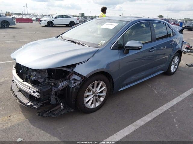 2020 TOYOTA COROLLA XLE 2