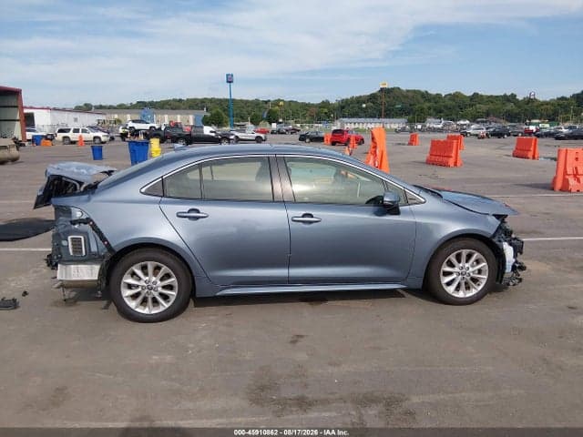 2020 TOYOTA COROLLA XLE 14