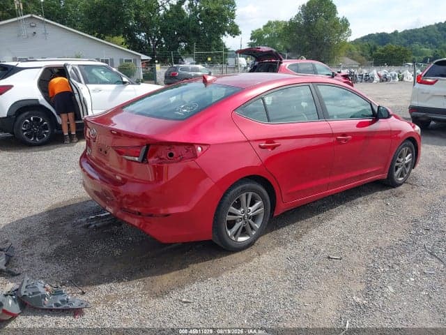 2017 HYUNDAI ELANTRA SE 4