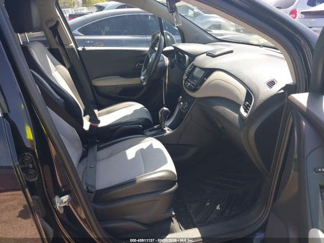 2017 CHEVROLET TRAX LT 5
