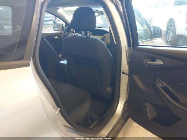 2017 FORD FOCUS SE 8