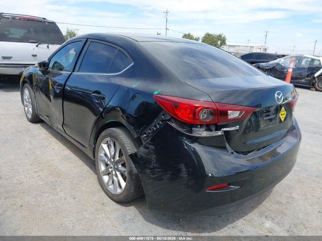 2017 MAZDA MAZDA3 TOURING 3