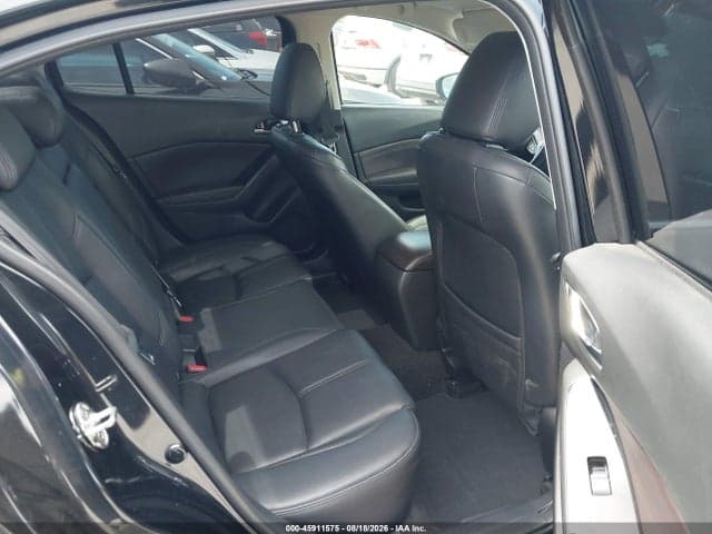 2017 MAZDA MAZDA3 TOURING 8