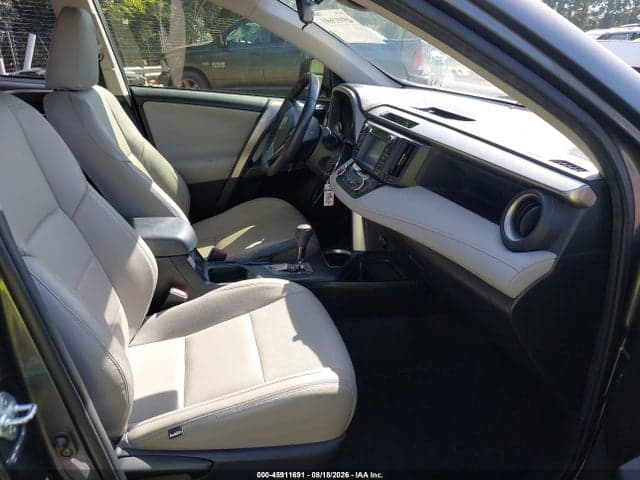 2017 TOYOTA RAV4 XLE 5