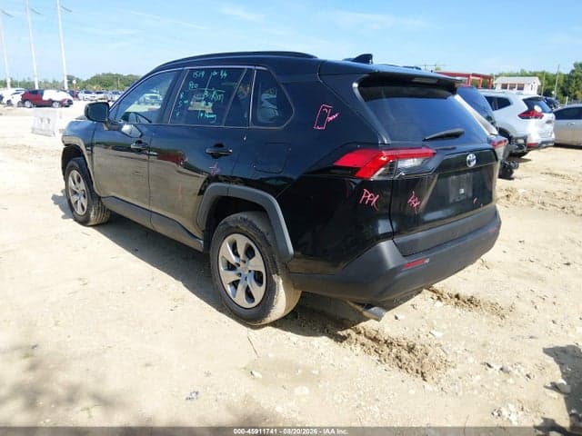 2021 TOYOTA RAV4 LE 2