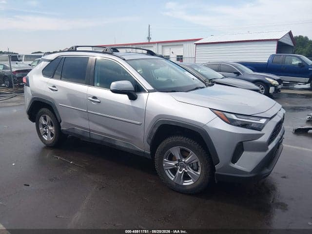 2022 TOYOTA RAV4 XLE 1