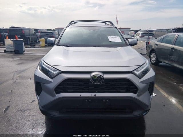 2022 TOYOTA RAV4 XLE 12