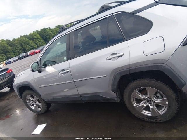 2022 TOYOTA RAV4 XLE 14