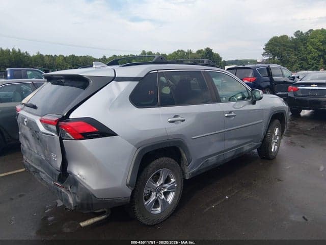2022 TOYOTA RAV4 XLE 4