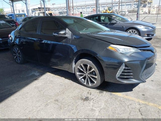 2018 TOYOTA COROLLA SE 1
