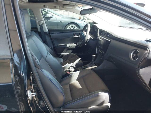 2018 TOYOTA COROLLA SE 3
