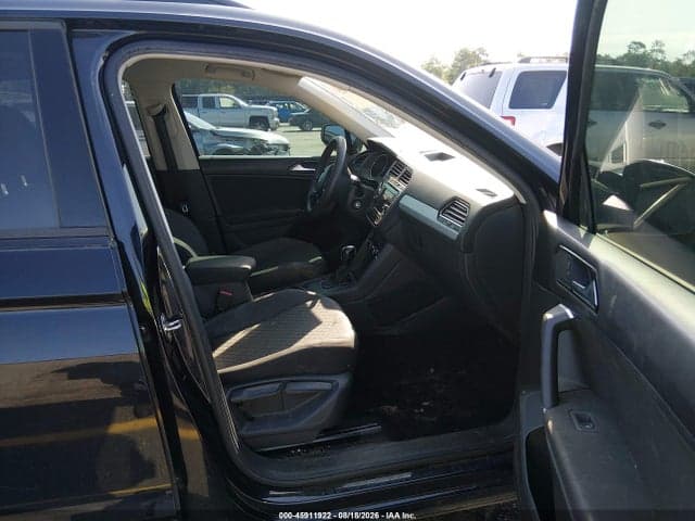 2018 VOLKSWAGEN TIGUAN 2.0T S 5