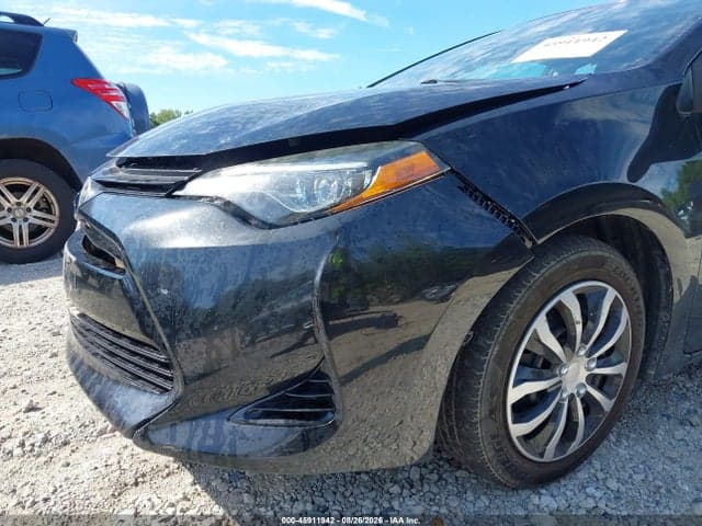 2018 TOYOTA COROLLA LE 17