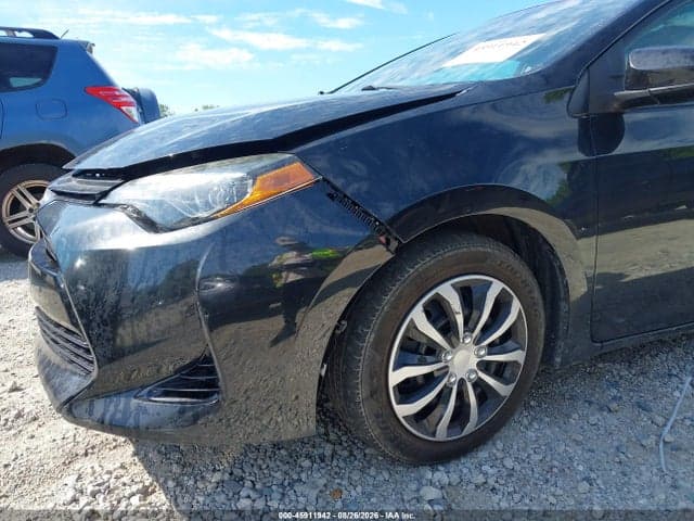 2018 TOYOTA COROLLA LE 19