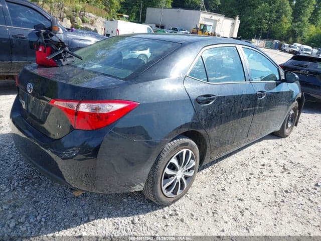 2018 TOYOTA COROLLA LE 4