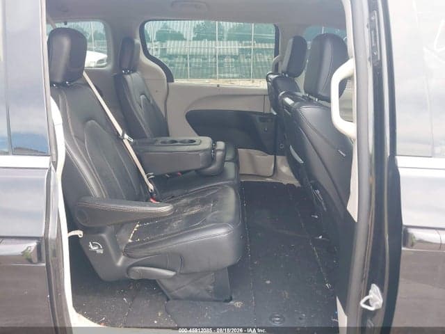 2017 CHRYSLER PACIFICA TOURING-L PLUS 8