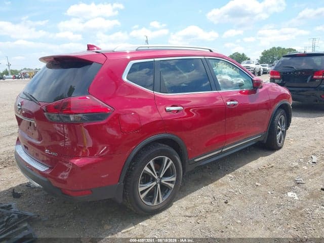 2017 NISSAN ROGUE SL 4