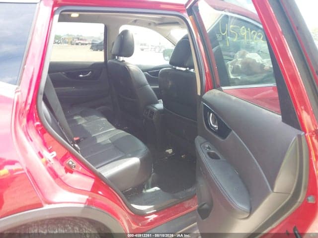 2017 NISSAN ROGUE SL 8