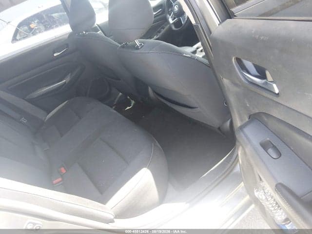 2019 NISSAN ALTIMA 2.5 S 8
