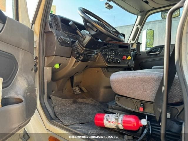 2019 INTERNATIONAL LT 5