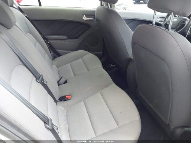 2017 KIA FORTE LX 8