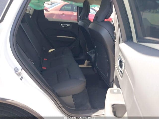 2026 VOLVO XC60 B5 PLUS 8