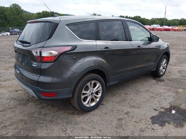 2017 FORD ESCAPE SE 4
