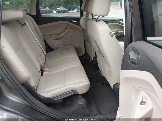 2017 FORD ESCAPE SE 8