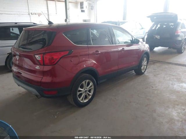 2019 FORD ESCAPE SE 4