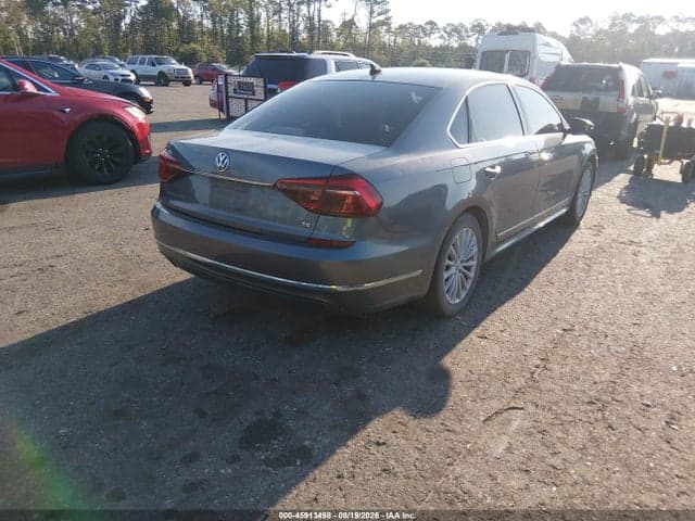 2017 VOLKSWAGEN PASSAT 1.8T SE 4