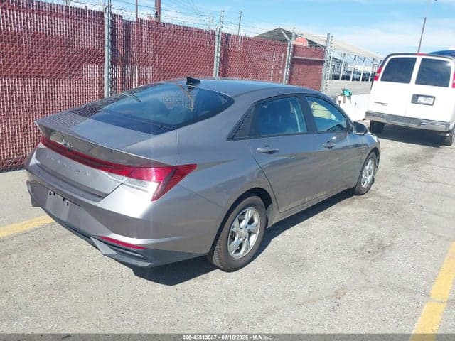 2023 HYUNDAI ELANTRA SE 4