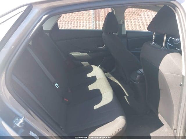 2023 HYUNDAI ELANTRA SE 8