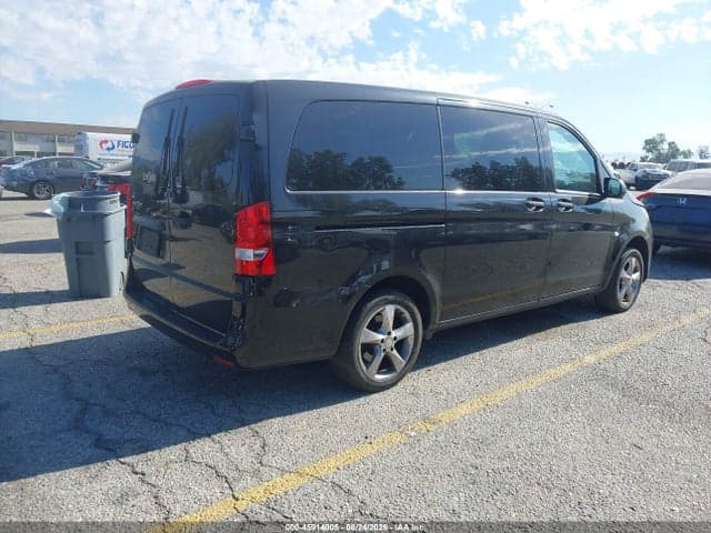 2018 MERCEDES-BENZ METRIS 4