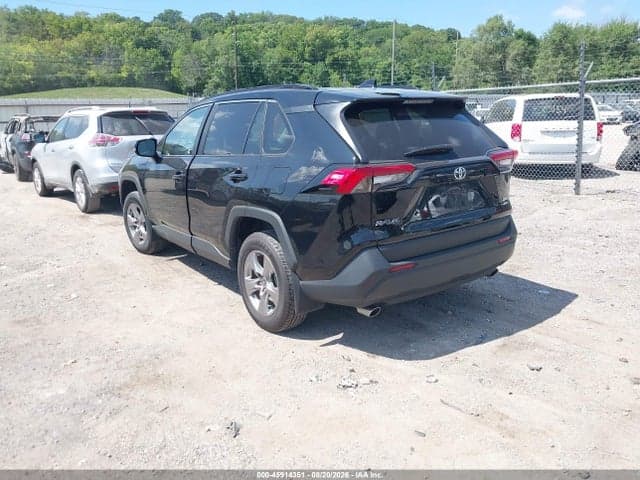 2025 TOYOTA RAV4 XLE 3