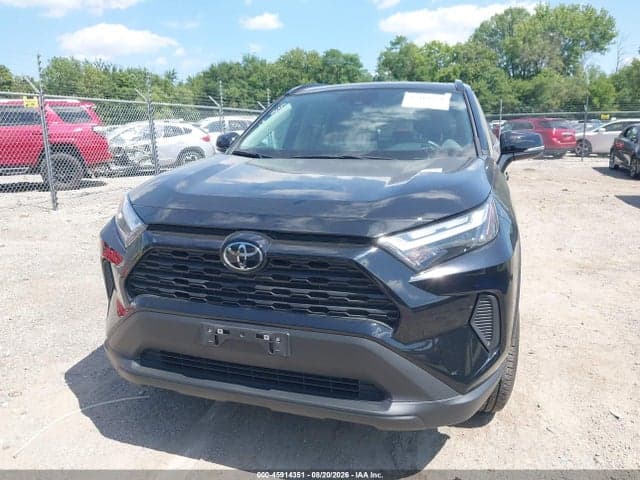 2025 TOYOTA RAV4 XLE 6