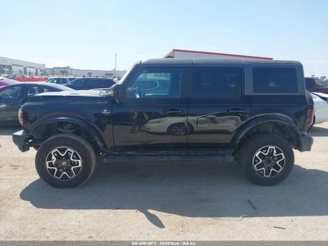2024 FORD BRONCO OUTER BANKS 14