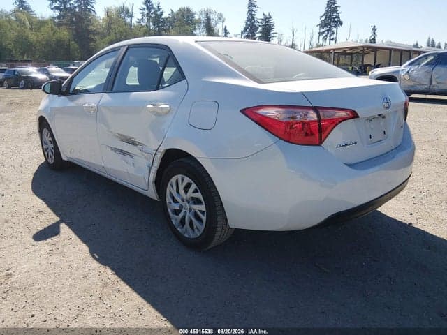 2017 TOYOTA COROLLA LE 3